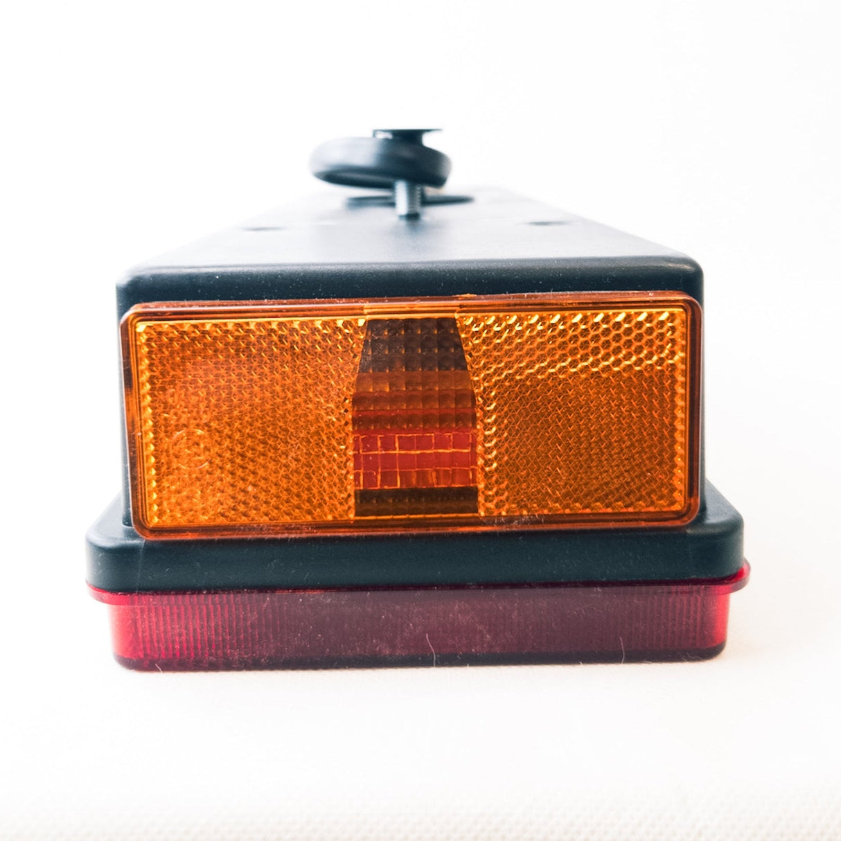 7-Chamber Universal Rear Lamp with Number Plate Light and Cable