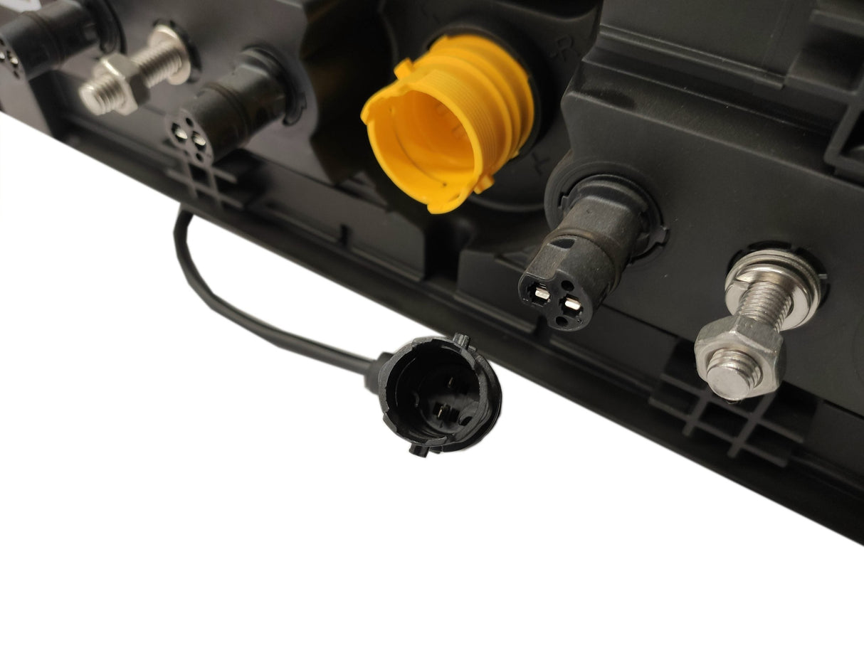 LED 7-Chamber Tail Light with Triangle Reflector and Rubber Marker for Krone Trailers