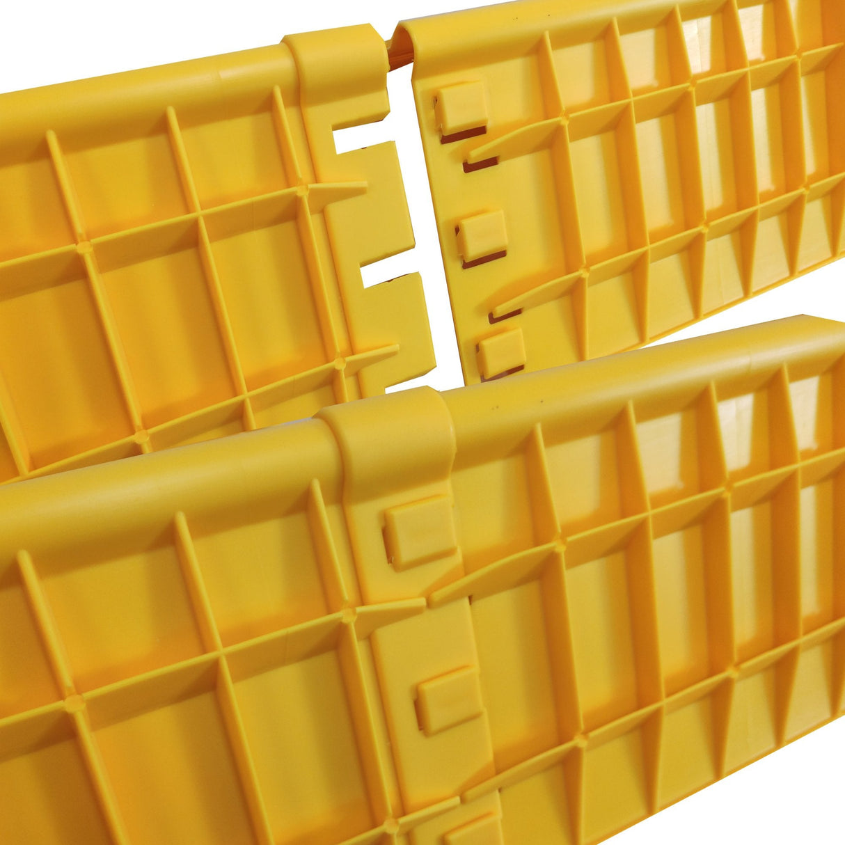 Interlocking Plastic Edge Protector for Cargo Securing Straps