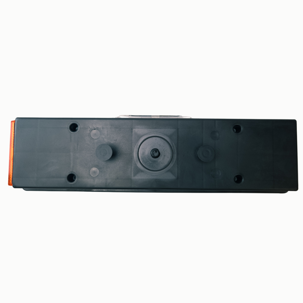 7-Chamber Ribbed Rear Lamp for MB Atego